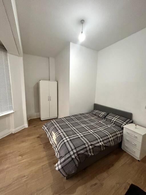 Leicester Spacious Flat With Free Parking エクステリア 写真