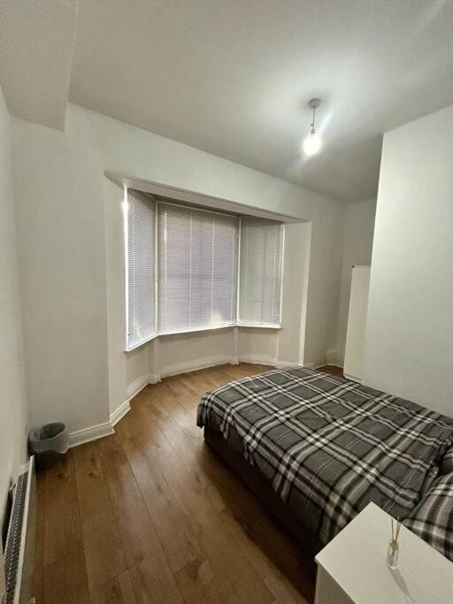 Leicester Spacious Flat With Free Parking エクステリア 写真